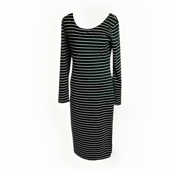 Bebonnie Dresses & Skirts - Bebonnie medium blue and white long sleeved dress
